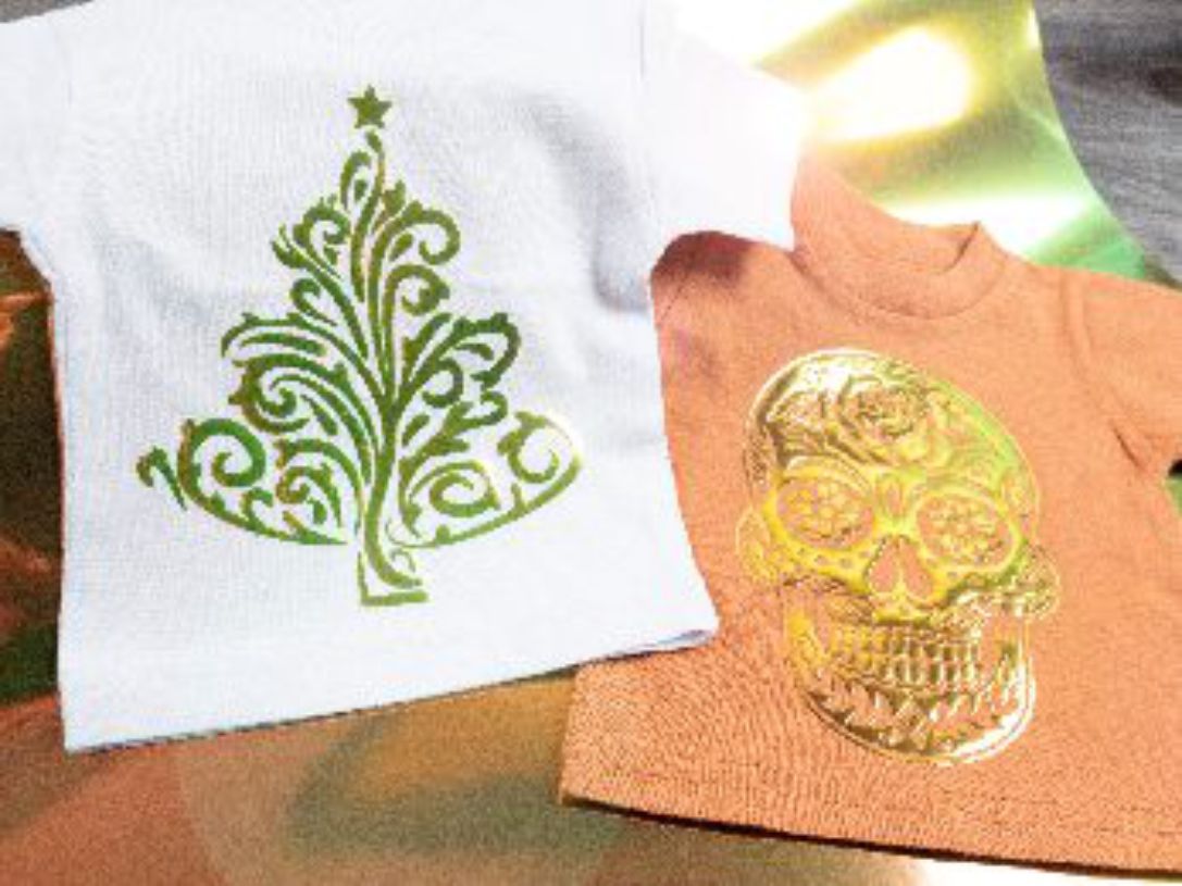 DecoFilm® Brilliant Chameleon Green HTV - CraftCutterSupply.com