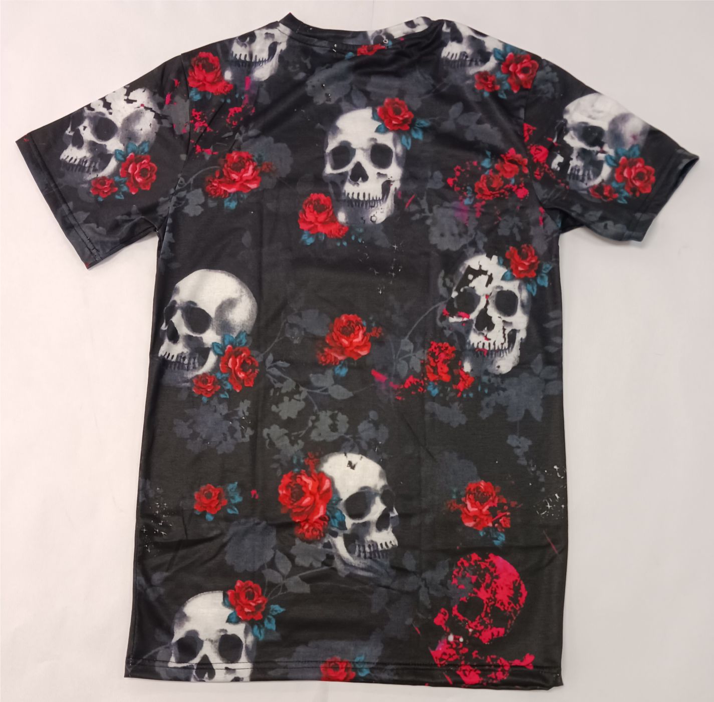 Youth T Shirt Skull And Roses - Read Description